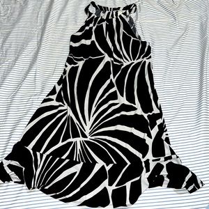 White House black market sz cl womens black white dress
